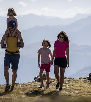 Herbstwanderung Familie Zillertal Familienhotel Theresa Zillertal | © Zillertal Arena