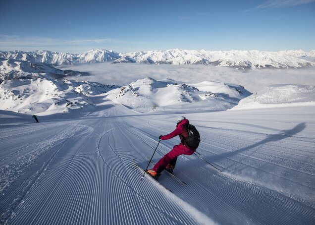 Skiurlaub Zillertal Arena im Hotel Theresa Eine Person genießt den Skispaß in der Zillertal Arena